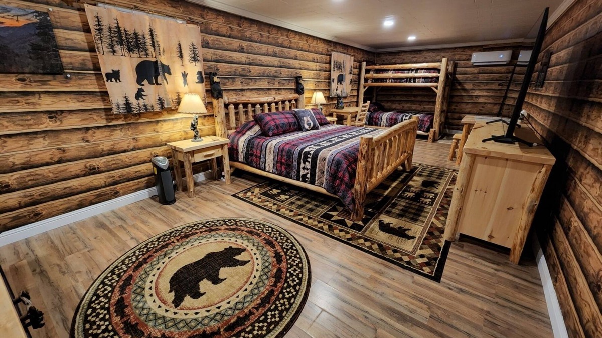 Rocky Grove Apartment | Cabin Apt 20min to Gatlinburg across from Ntl Park GameRoom+FirePit+Pet Friendly