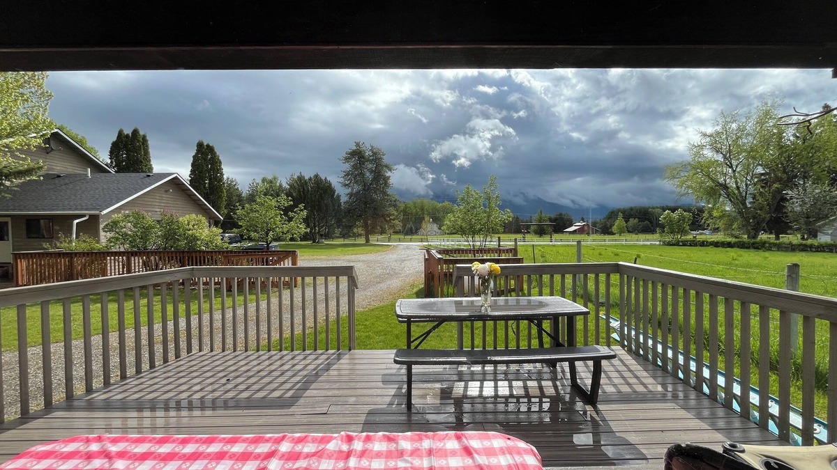 Bigfork Apartment | Cabin - Bigfork Montana