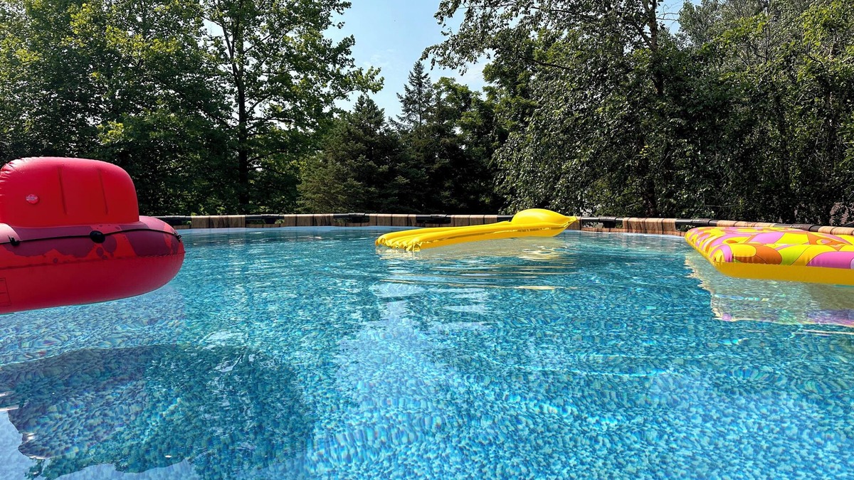 Highland Center Cabin | Cabin by Keomah State Park: Swimming Pool, Hot Tub Patio, Game Room, Trails
