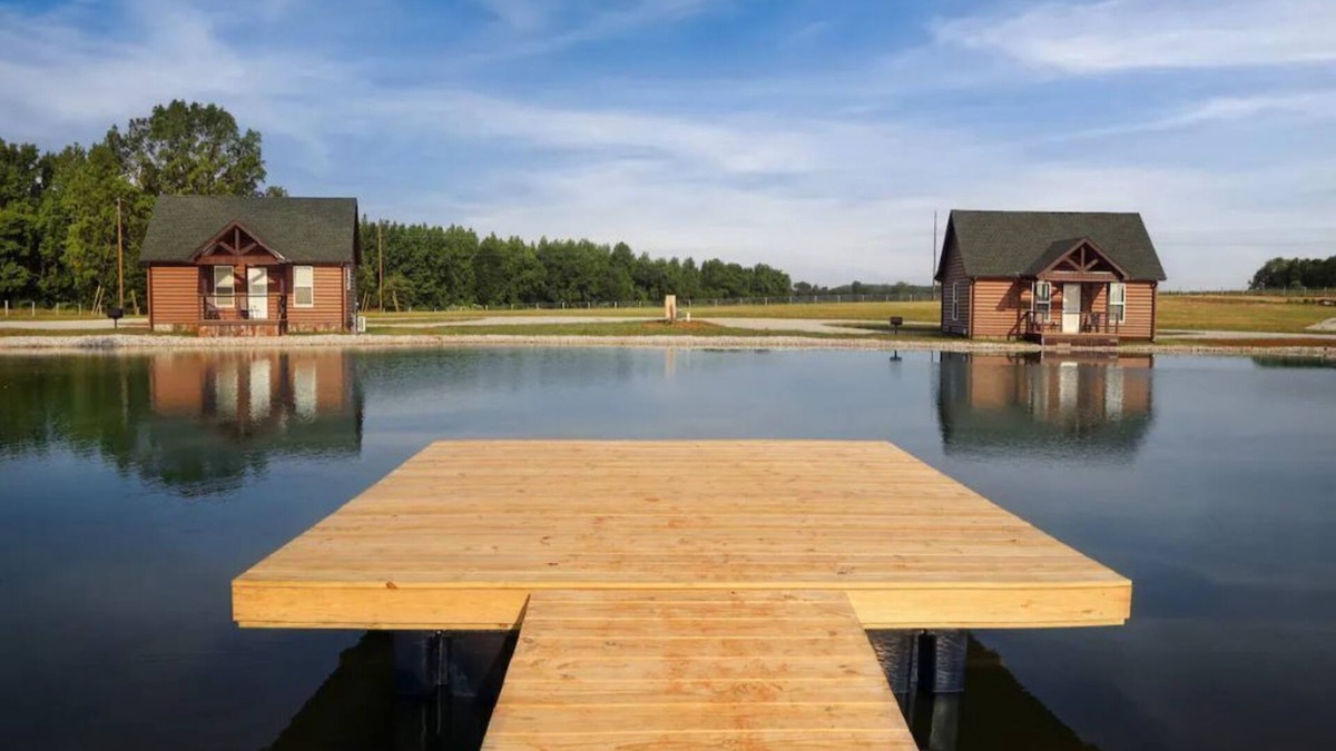 Muscle Shoals Cabin | Cabin C by the Pond - King Bed - Swimming Pool