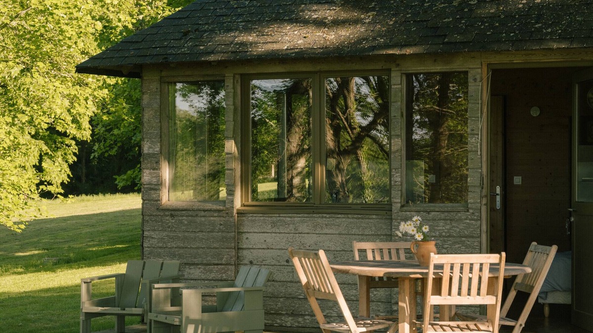 Pluneret Cabin | Cabin 'Domaine De Kermadio - La Cabane' with Shared Pool, Private Terrace and Private Garden