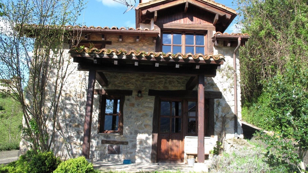 Penamellera Alta Cottage | Cabin in Picos de Europa for four or five people