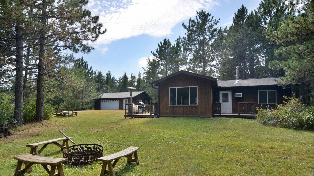 Solon Springs House | Cabin in the Woods – Barnes, Wisconsin