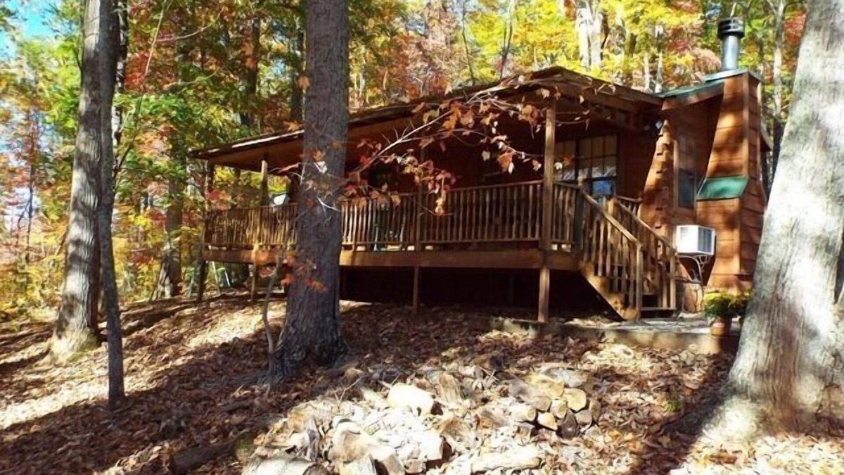 Nebo Cabin | Cabin Near Lake James Luxurious and Affordable - NO PETS