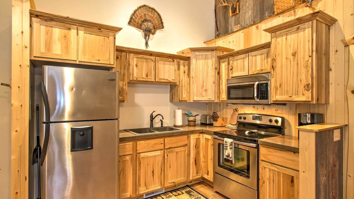 Ferryville Cottage | Cabin Near River - Treehouse Masters Stayed Here!