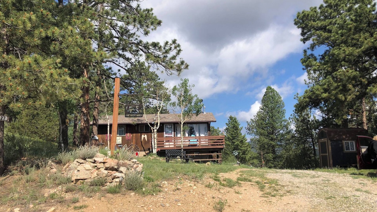 Bailey Cabin | Cabin on a mountain in a forest