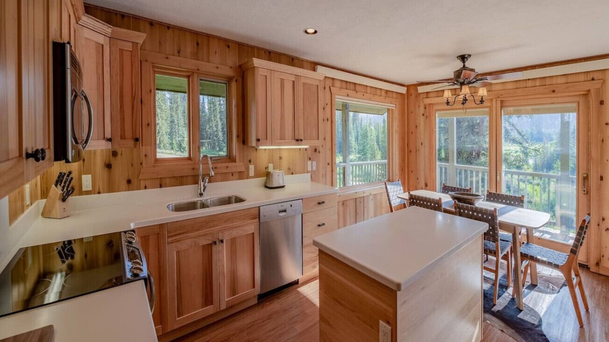 Sublette County Apartment | Cabin on Private Ranch Sleeps 10