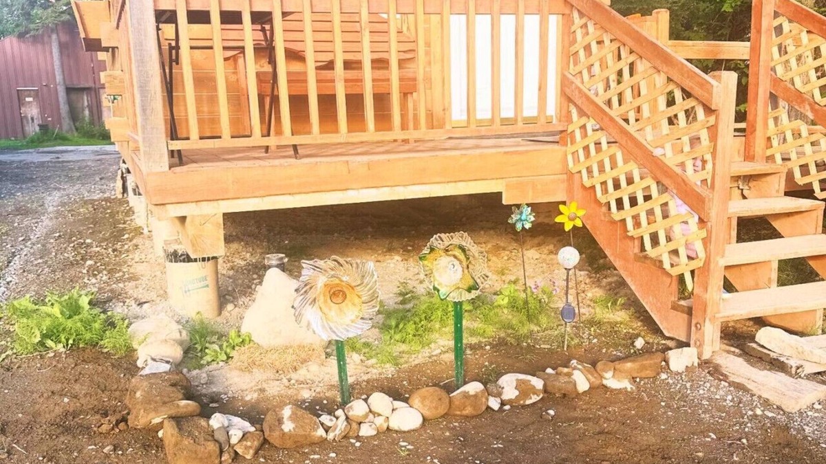 Salamatof Cabin | Cabin Overlooking the Beautiful Cook Inlet