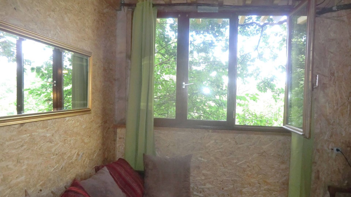 Fontenoy Cabin | Cabin perched in the trees with jacuzzi and swimming pool