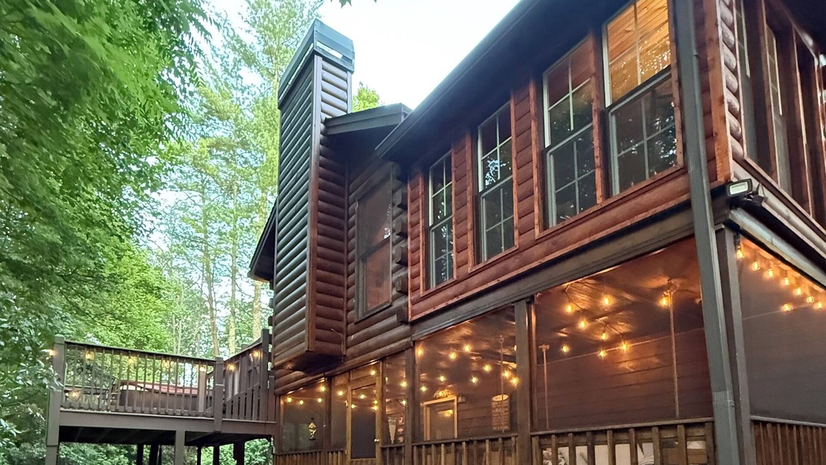 Raccoon Ridge Cabin | Cabin perfectly located for exploring all that Blue Ridge has to offer