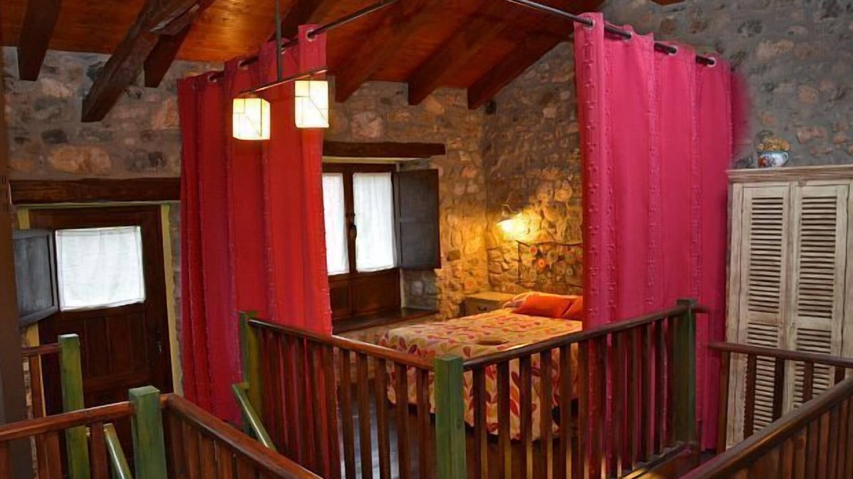 Villafeliz de Babia Cottage | Cabin Rincones between Babia and the moon for 4 people