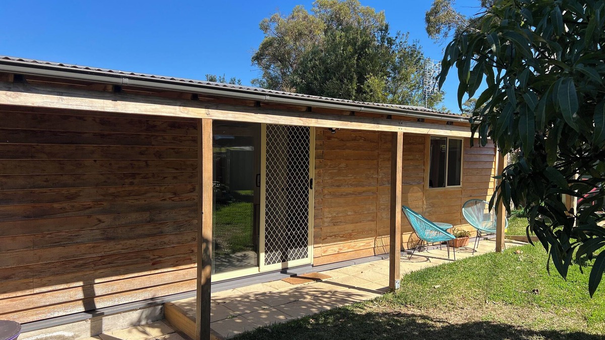 Windermere Park Apartment | Cabin style garden studio near the lake with private access.
