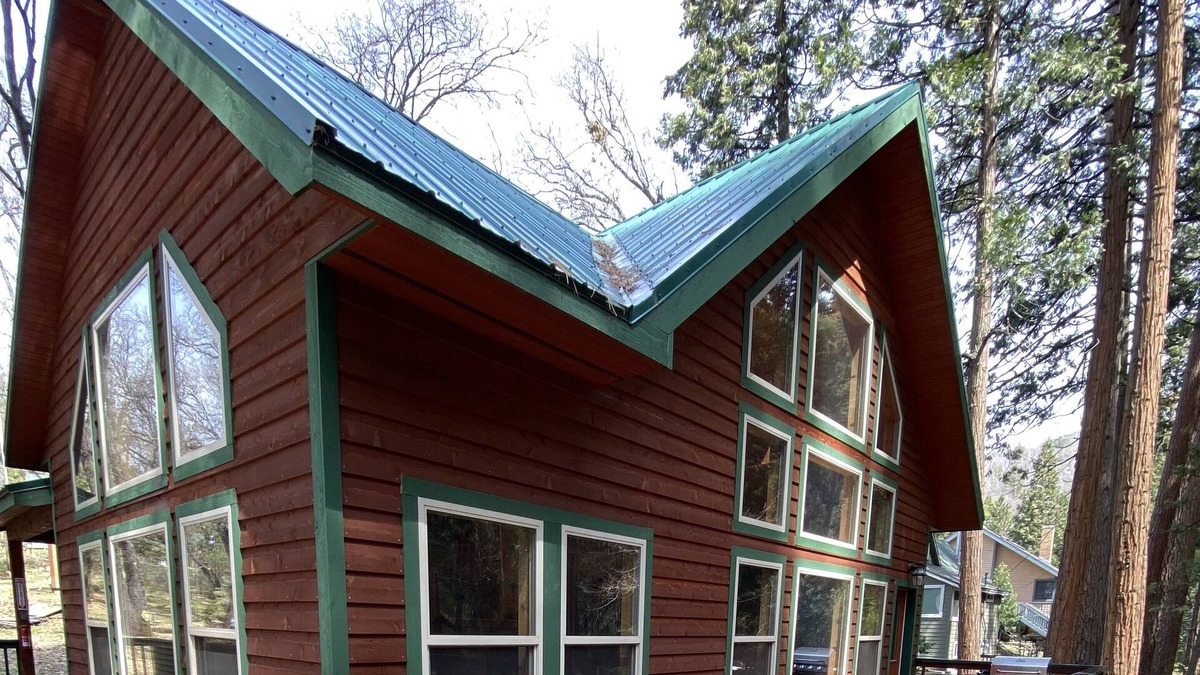 Posey Cabin | Cabin with guest cottage on the creek