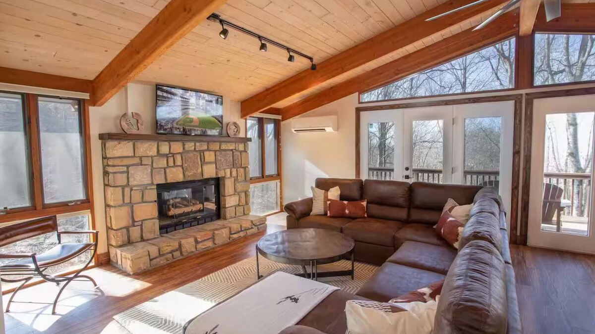 Beech Mountain House | Cabin with Hot Tub, Theater Room, Game Room, Multi-Level Decks, Bar- Ski Slopes!