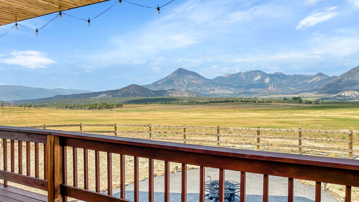 Crawford House | Cabin with Jaw-dropping Views near Black Canyon
