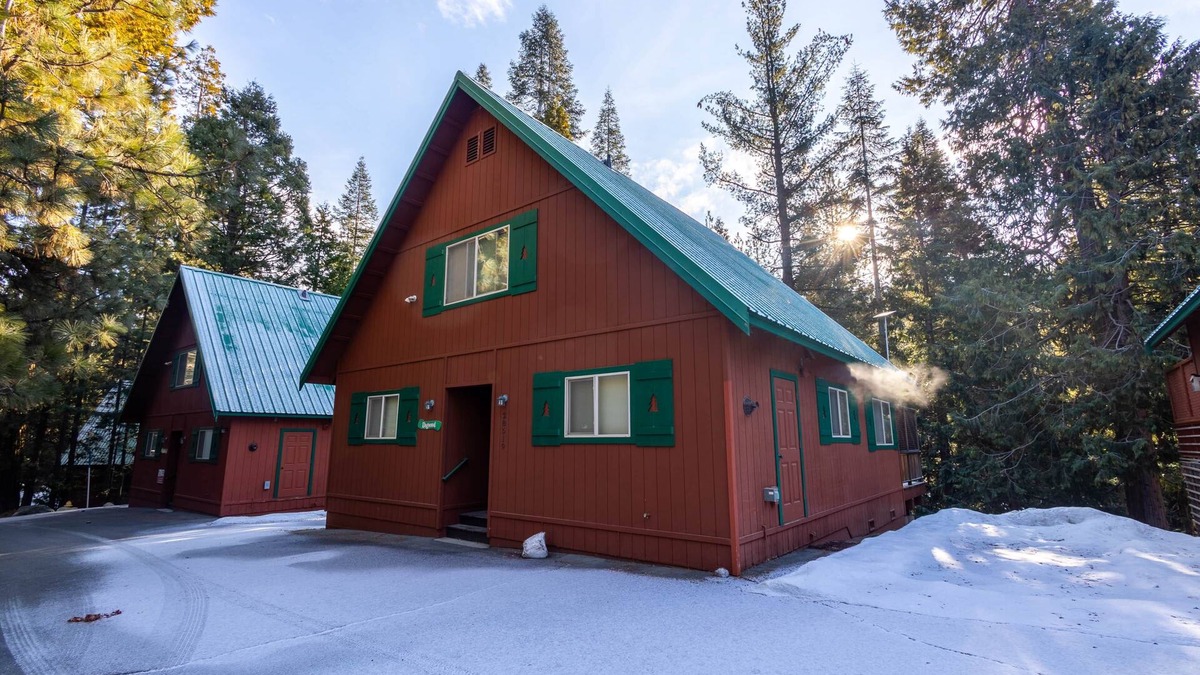 Strawberry House | Cabins at Strawberry - Dogwood