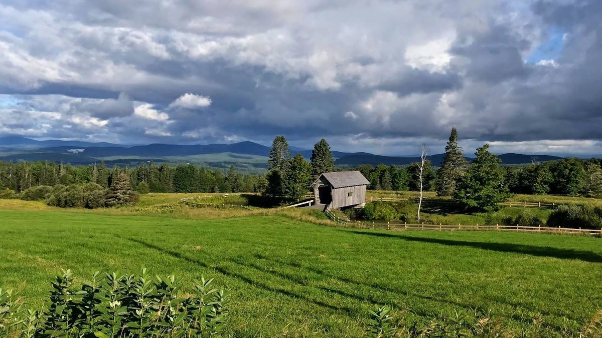 Cabot Other | Cabot Plains Farm stunning fall foliage, mountain views, covered bridge, 4B 3BA