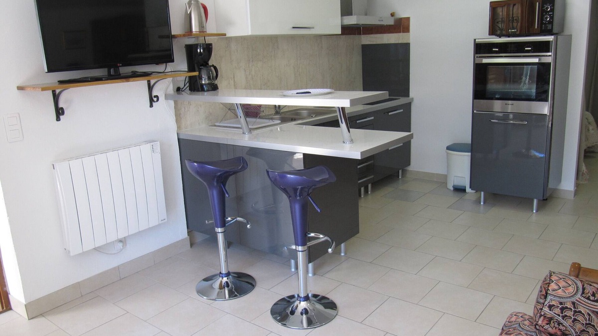 Cabris Apartment | Cabris, charming Provencal villa, sea view, near the village