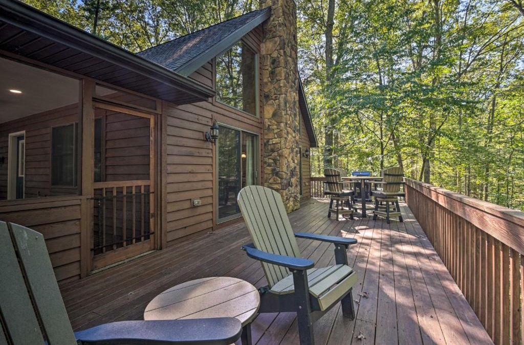 Great Cacapon House | Cacapon River Cabin with Private River Access!