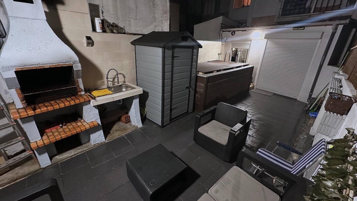 Cacem Apartment | Cacém Maison a cosy apartment with outdoor space Grill facilities and 3 bedrooms