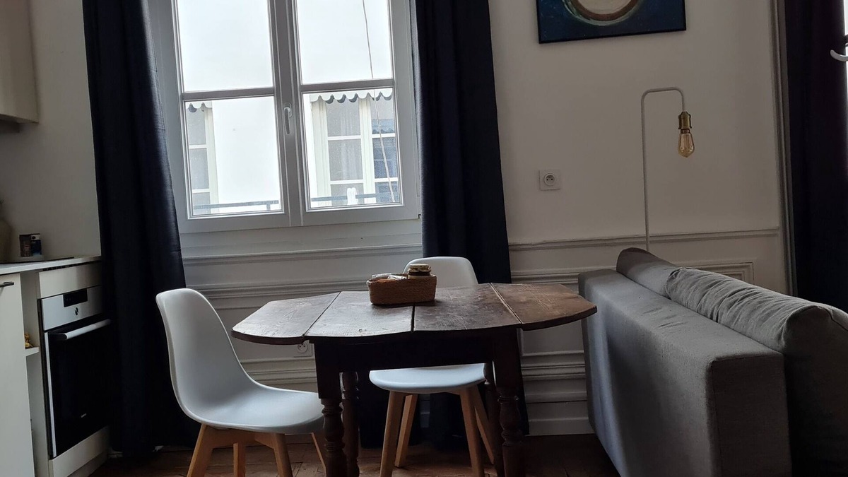 Puvis De Chavannes - Le Lycee Apartment | Cachette Royale