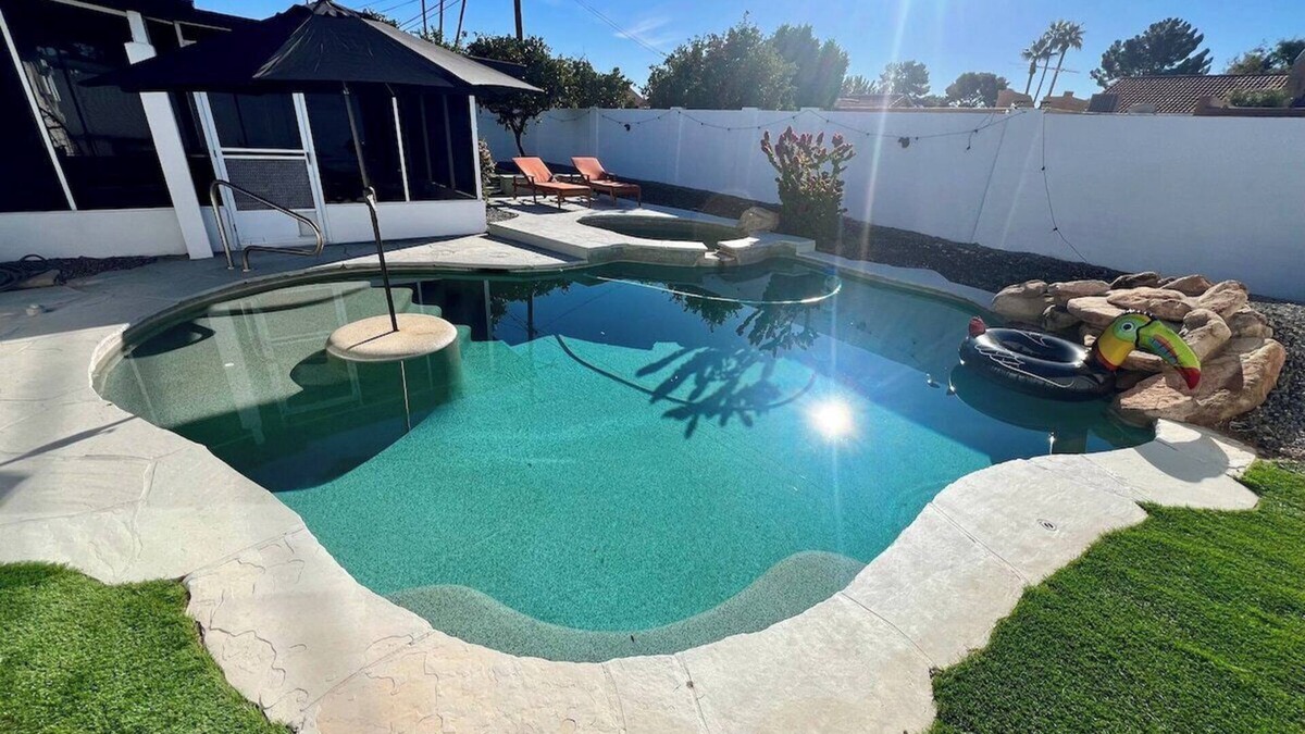 Cox Heights House | Cactus on Palm: 4BR w/Private Pool