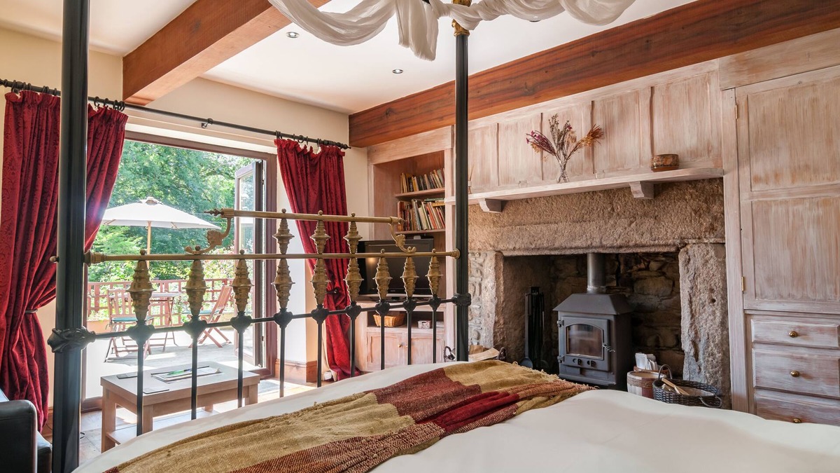 Ivybridge House | Cadleigh Manor B&B