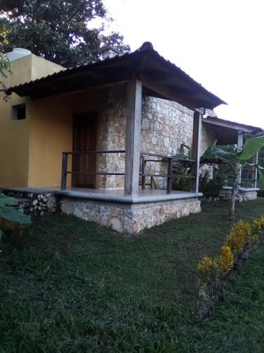 Gallo Giro Cabin | Cafe IXIM TÉ