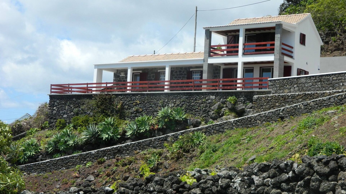 Lajes do Pico House | Cagarra Nest Winery