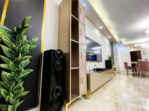 Al-Basatin Apartment | Cairo Crown Apartment including gym spa jacuzzi pool steem room