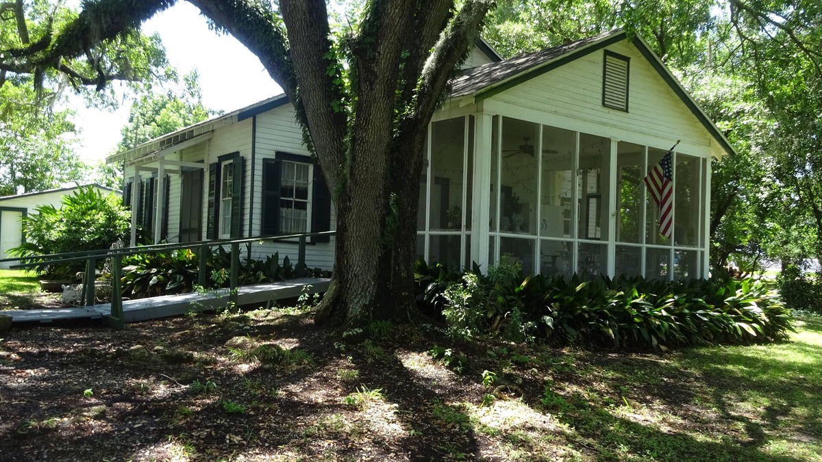 Bayou Vista Cottage | Cajun Jack Cottage on the River