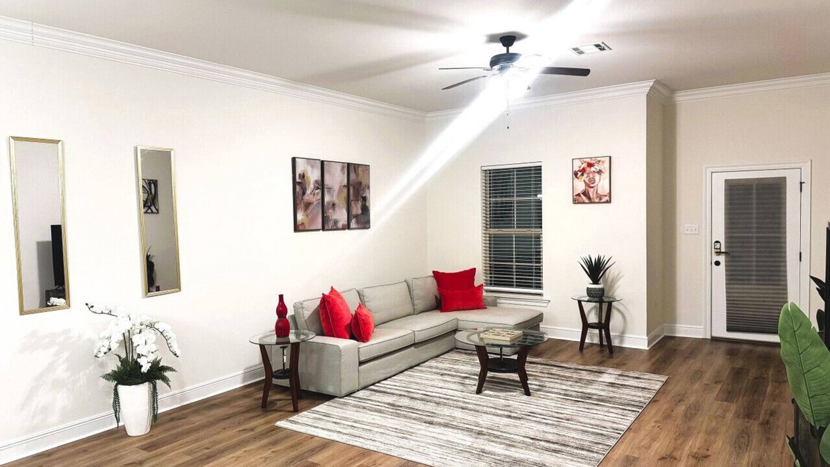 Lake Charles Apartment | Cajun Stay at Golden Horizon Pond Escape - WCN176