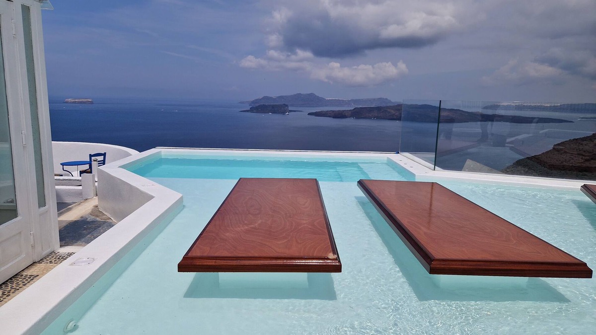 Megalochori Villa | Caldera View Private Villa