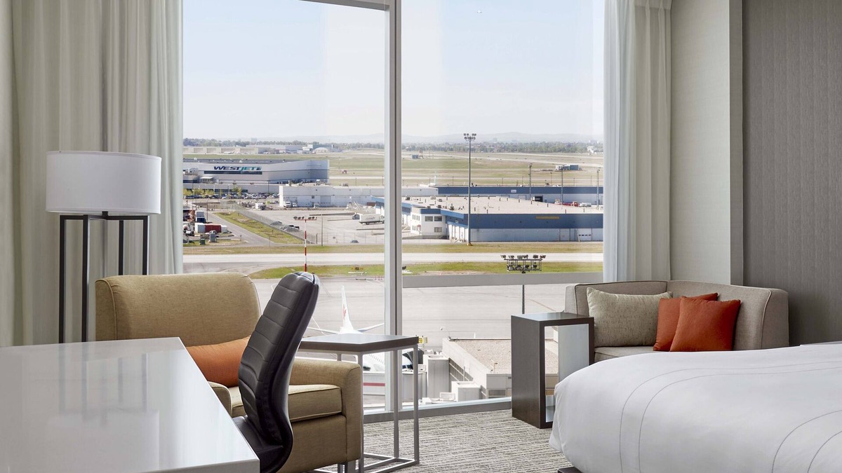 Calgary Hotel | Calgary Airport Marriott In-Terminal Hotel