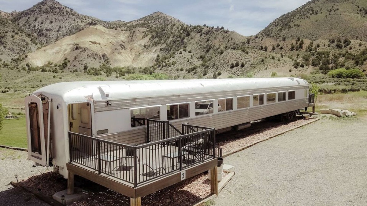 Sevier Apartment | California Zephyr Passenger Car