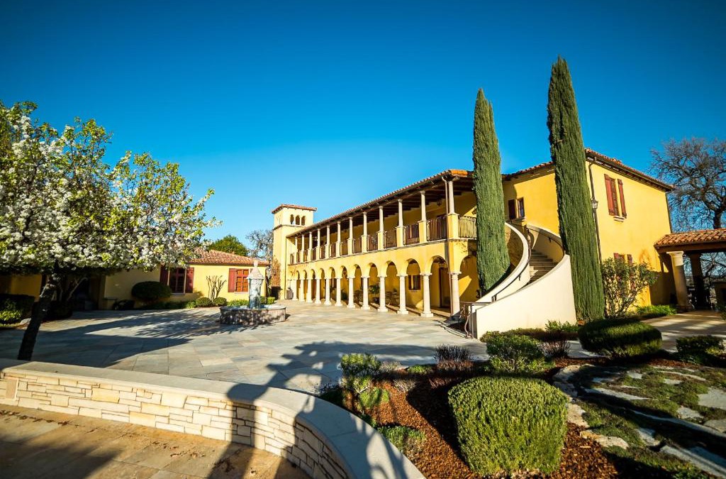 Paso Robles Bed & Breakfast | CaliPaso Winery & Villa