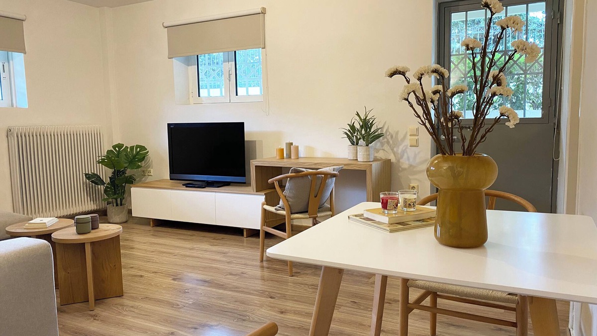 Glyfada House | Calm 1-bedroom house in Glyfada