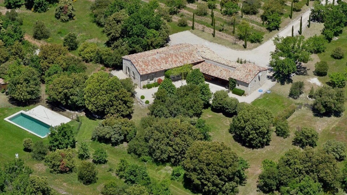 Buoux House | Calm,nature and Charming Independent Stony House with Pool and Mountain View