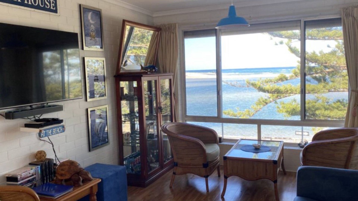 Golden Beach Apartment | Calm Waters Unit 11 - Stunning waterfront views of Pumicestone Passage
