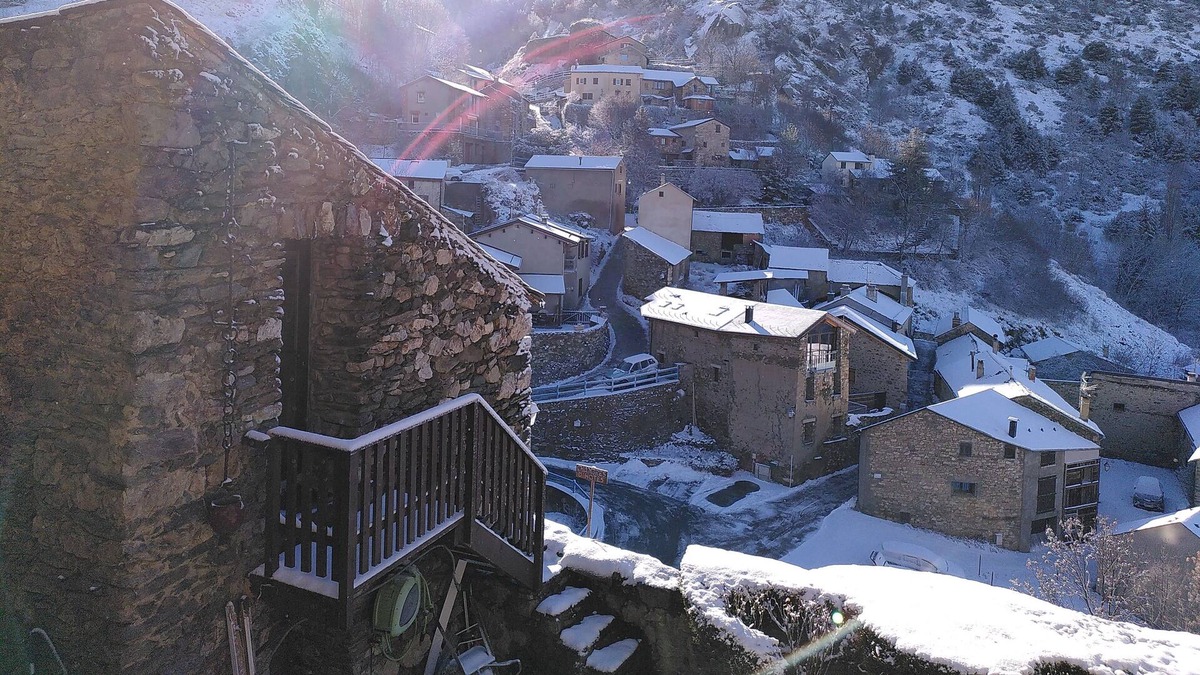 Llo House | Calme et Soleil - Montagne, Thermes et Piscine - Grange Aménagée
