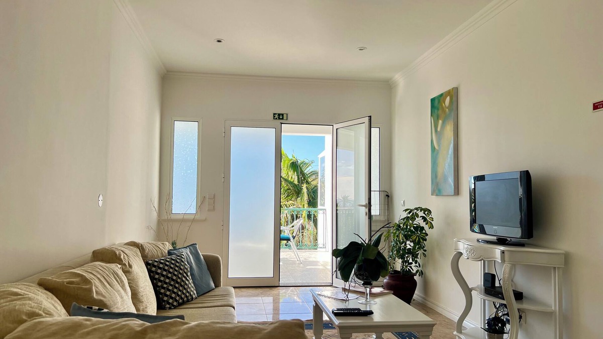 Caloura Apartment | Caloura Lotus Accommodation