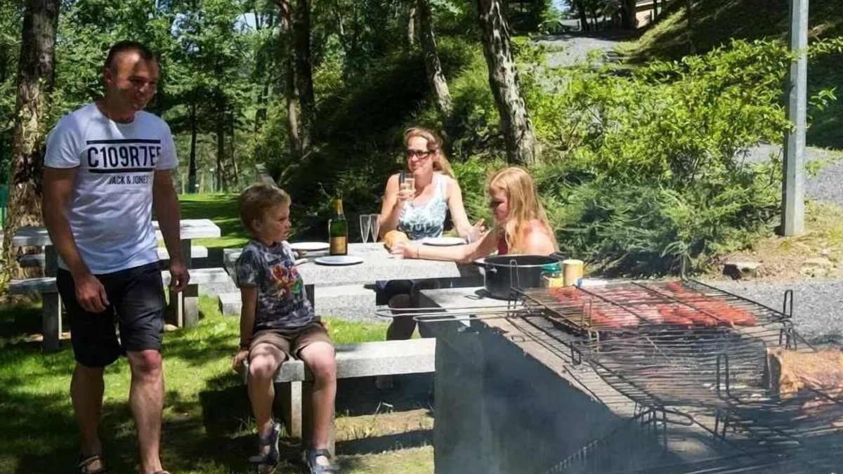 Brassac Villa | Camboussel Holiday Village * - Classic Cottage - Ss Terr 4 people