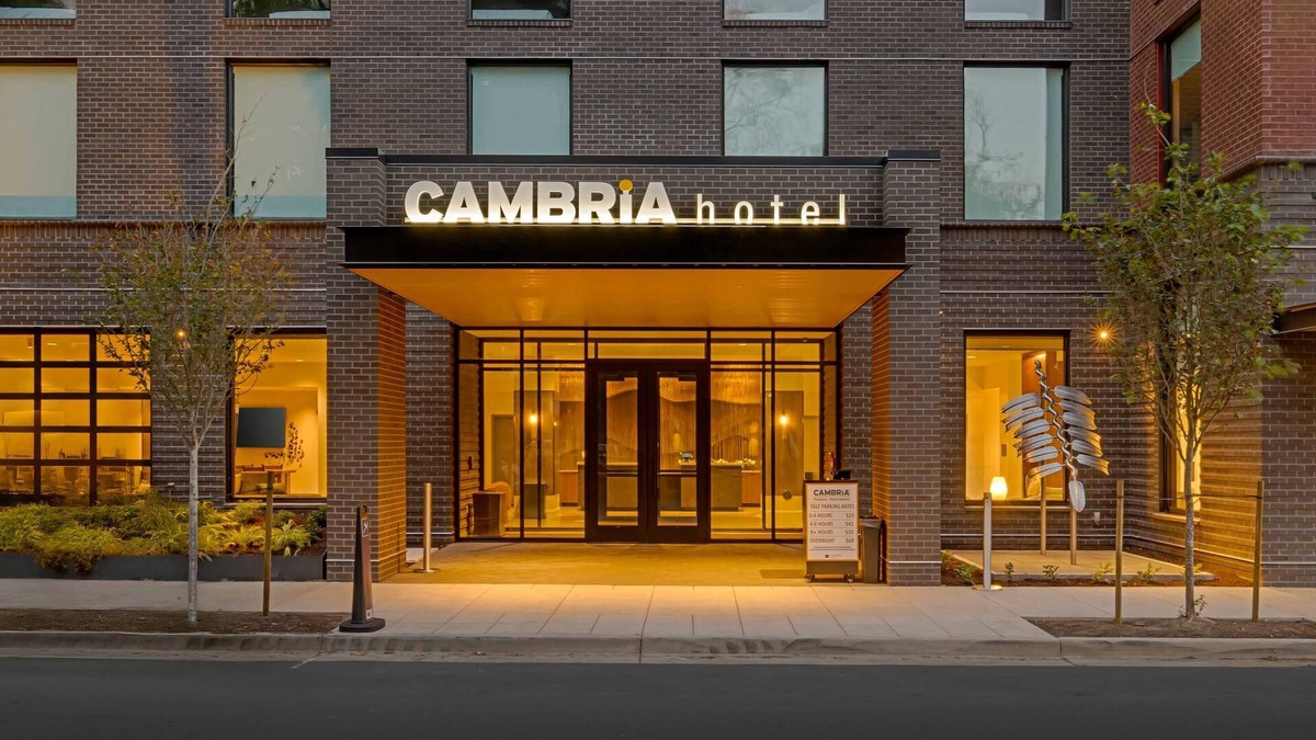 Pearl District Hotel | Cambria Hotel Portland - Pearl District