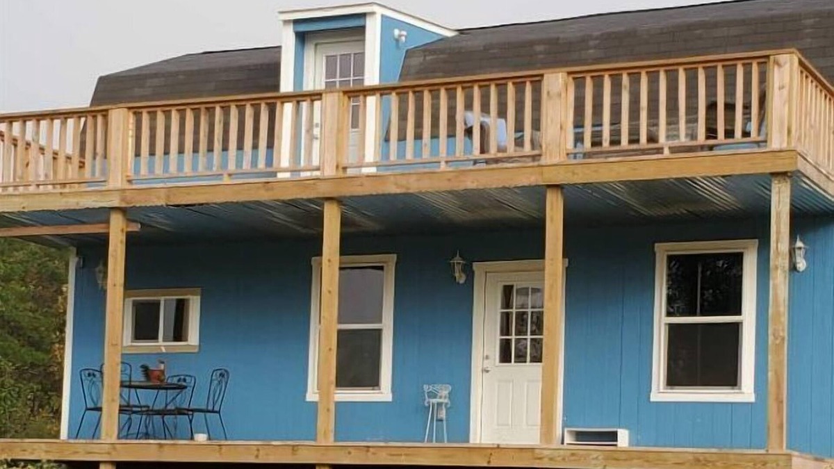 Big Sandy House | Camels, Blue Cabin and more! Kaleidoscope Ranch