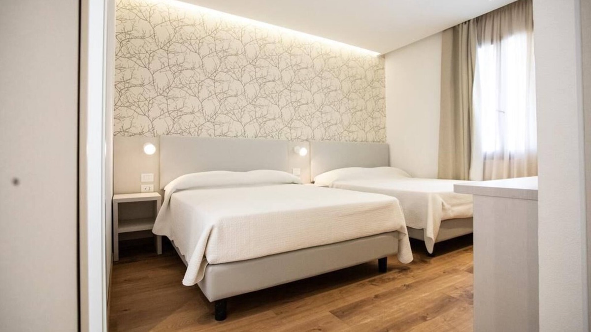 Torre Pedrera House | Camera Quadrupla Deluxe Top Quality