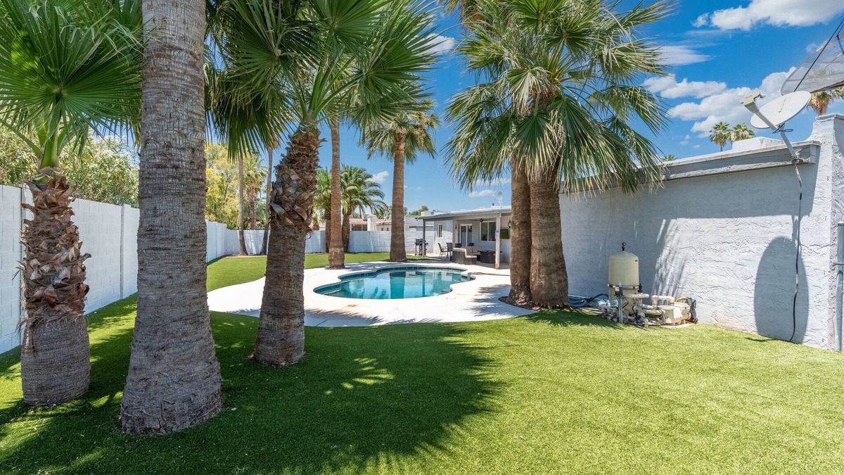 Raskin Estates House | Camino Santo