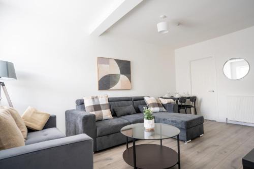 Larkhall House | Camneth House