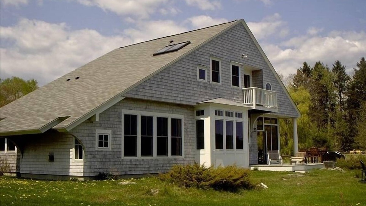 Harpswell Cottage | 'Camp Card Cove' the Way Life Should Be
