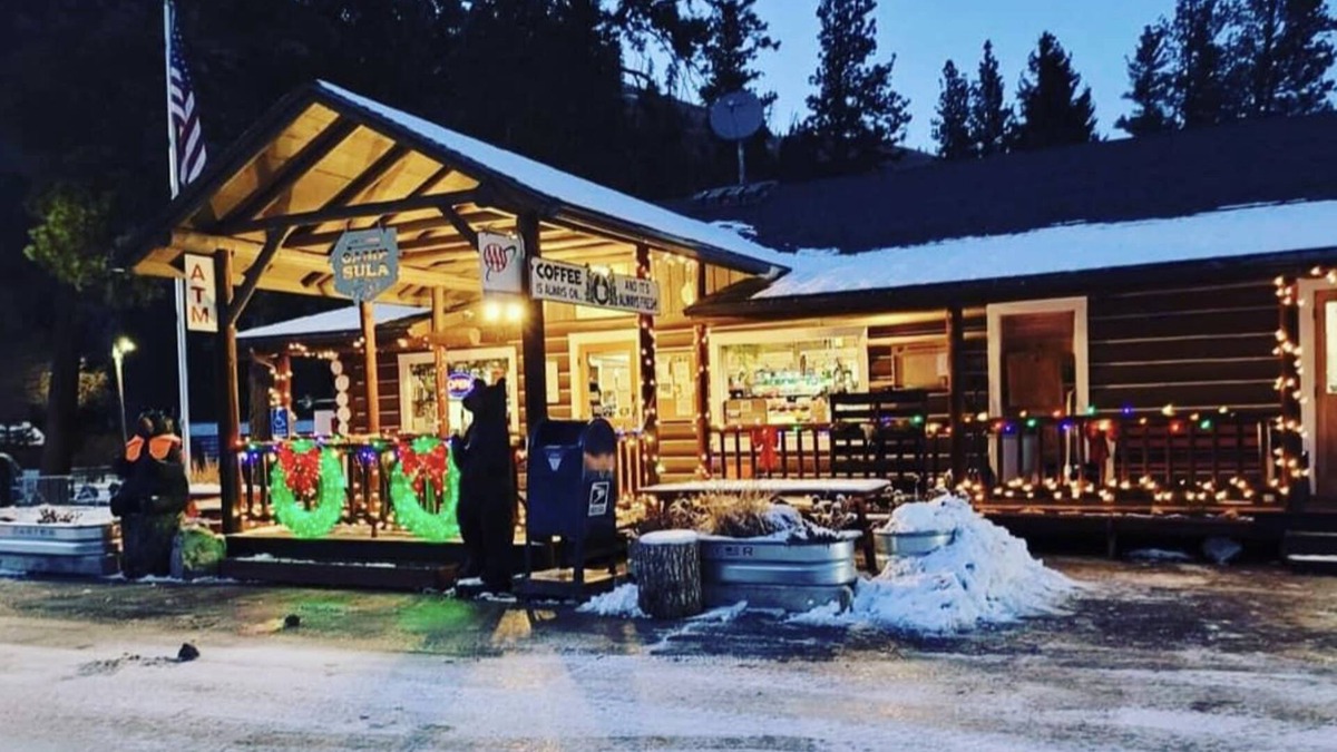 Ravalli County RV Rental | CAMP SULA - RV SITE 14 - back in
