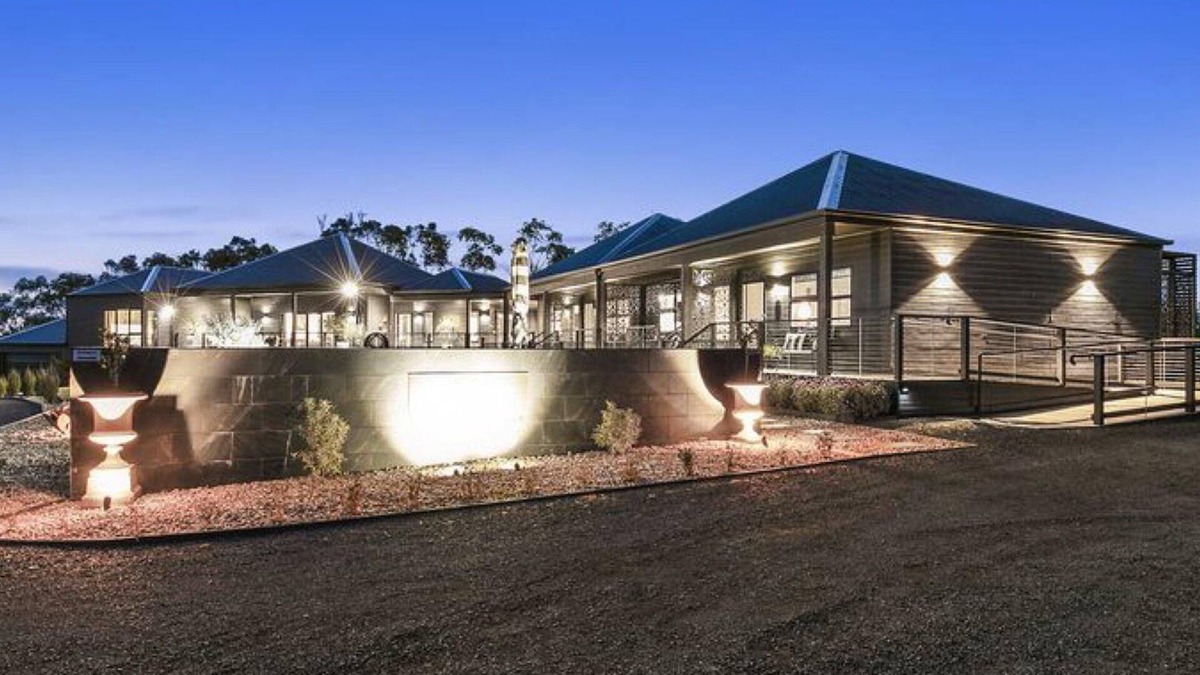 Meeniyan Apartment | Campania Non Spa Suite